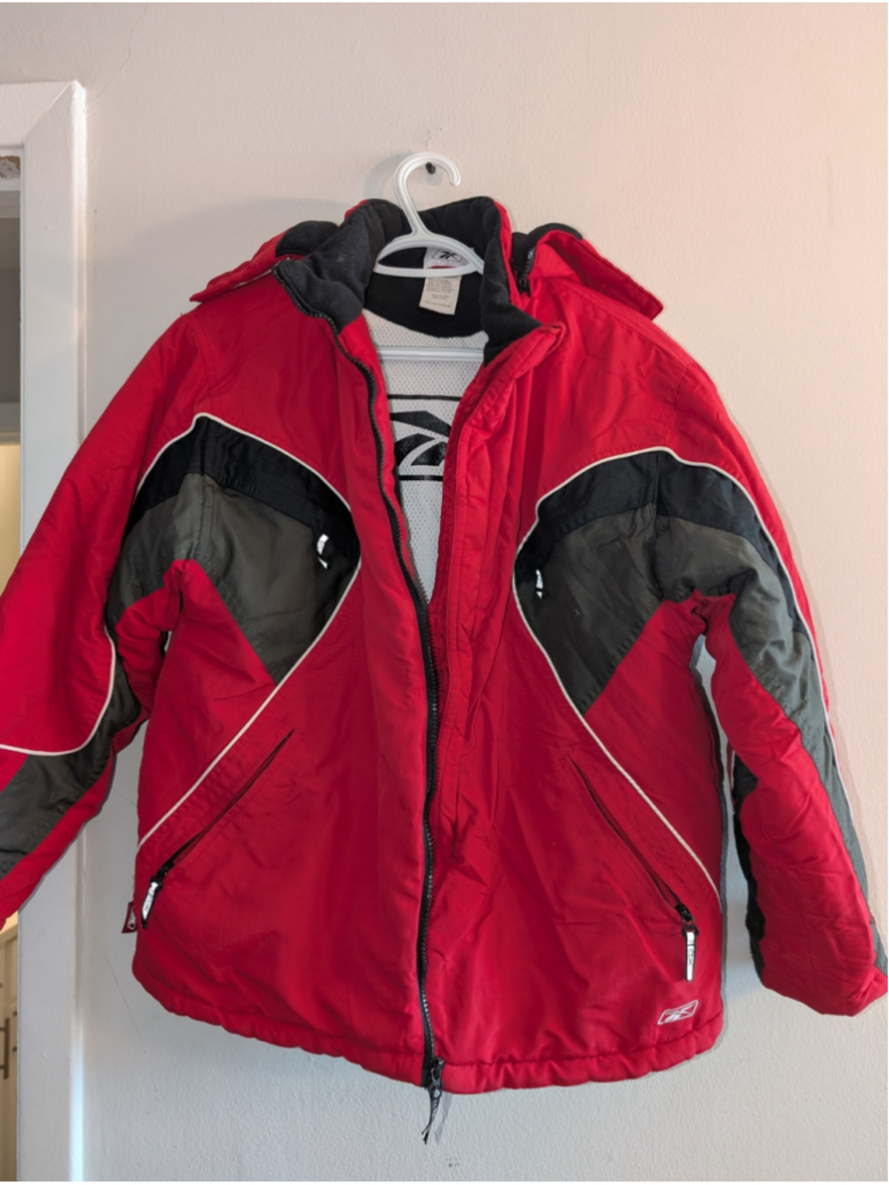 Reebok Puffer Jacket XL Red Gray, Boys